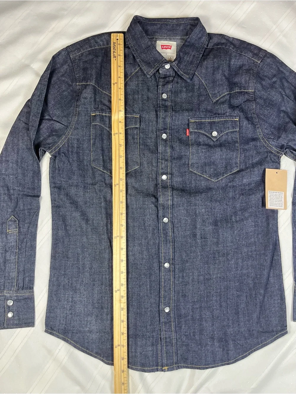 Levi’s Strauss & Co. Long Sleeve Denim Pearl Snap Button Down•Men’s Size Small
